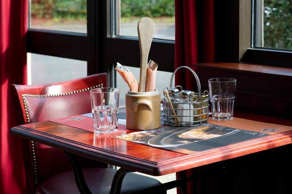 B&B Hotel Blois Nord Vallee Maillard Restoran foto