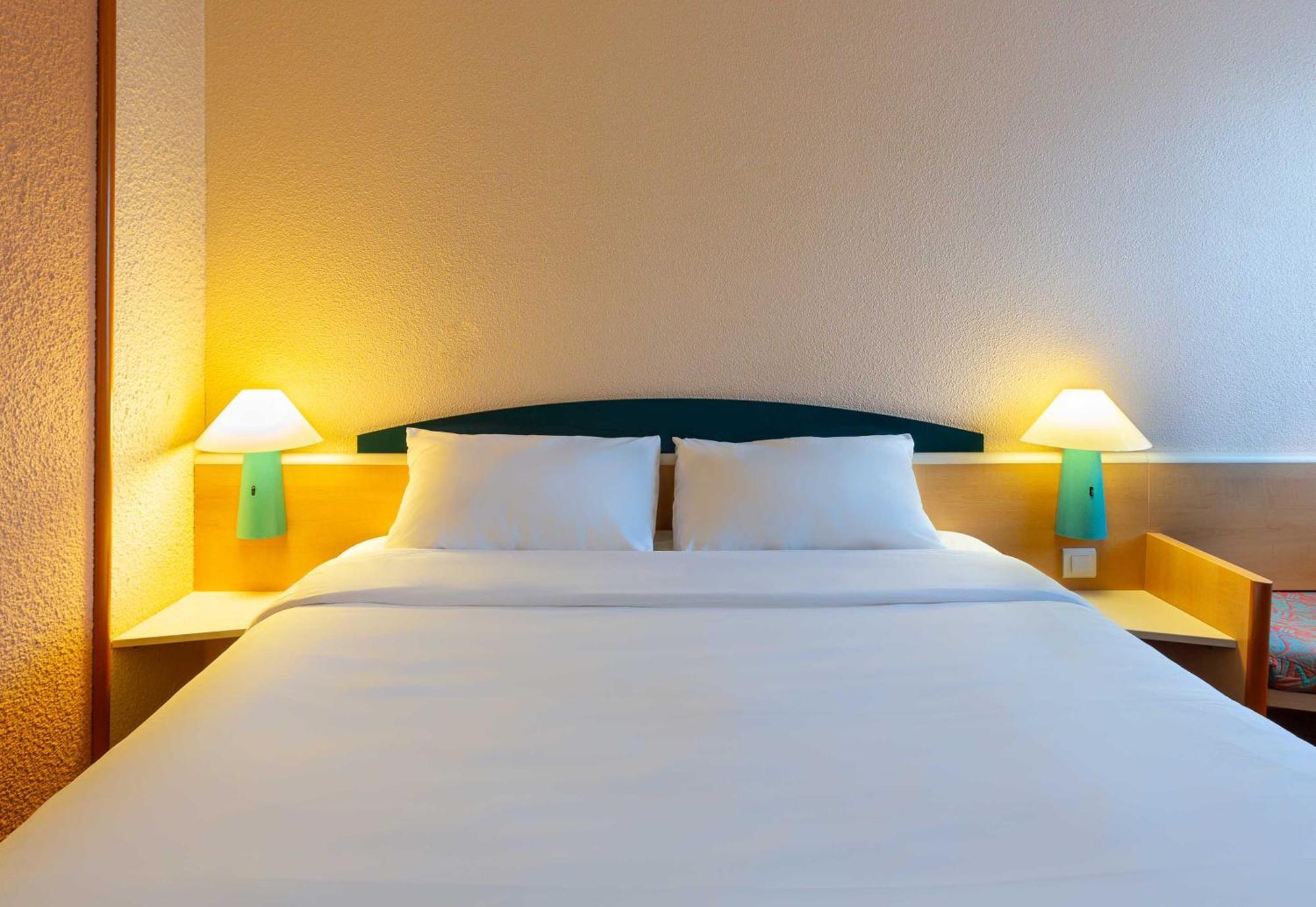 B&B Hotel Blois Nord Vallee Maillard Bagian luar foto